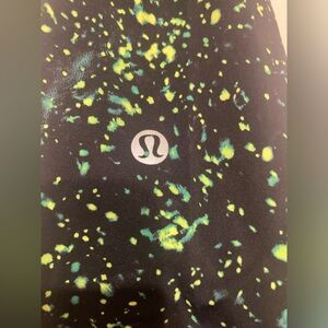 Lululemon size 6 runner’s leggings base pace